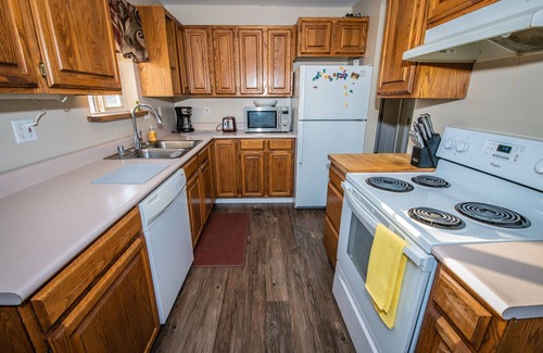 Kodiak House | Clean, Quiet And Professionally Decorated. Close To All Amenities.
