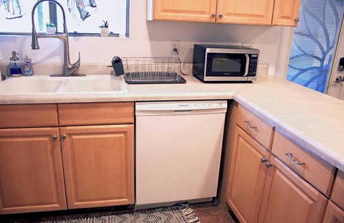 Tucson House | Clean & quiet retreat with private backyard near shopping & trails.