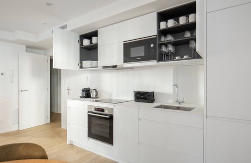 Sarria Apartment | Clean Sarrià 2BR w/Doorman, Recently Renovated, by Blueground