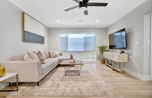 Fullerton House | Clean & Spacious 2BR/2BA Near Disney