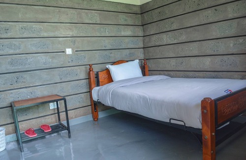 Sultan Hamud Cabin | Cleanest Guest Room with WiFi in Sultan Hamud