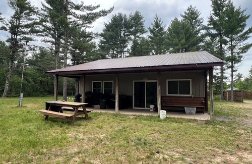 Black River Falls Cabin | Clear Creek Cabin- 10 acres of privacy, Pond, Creek, Pet Friendly