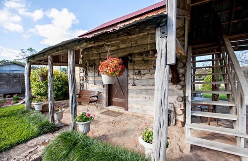 Fredericksburg Cabin | Clear Springs Log Cabin | Pet-friendly | Historic