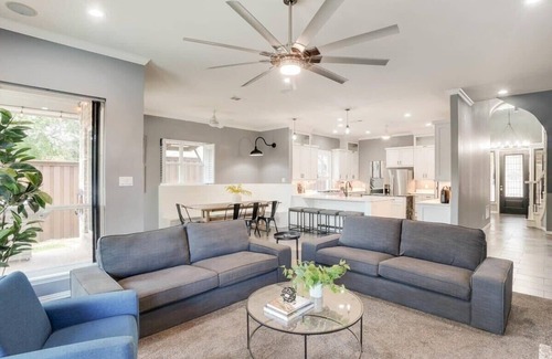 Lewisville House | Clearview Castle - Pool*, Jacuzzi, Lake View