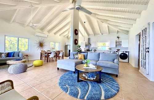 Island Harbour Villa | Clearview Villas (UPPER): Casual, Bright, Affordable, Perfect for Families