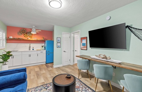 Clearwater Beach Resort | Clearwater Beach Entire Private Resort! SALT Heated Pool! Sleeps 30 Comfortably!