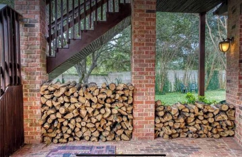 Circle C Ranch House | Clelia’s Cottage: Cozy 1-bedroom cottage in charming Austin with WiFi, AC