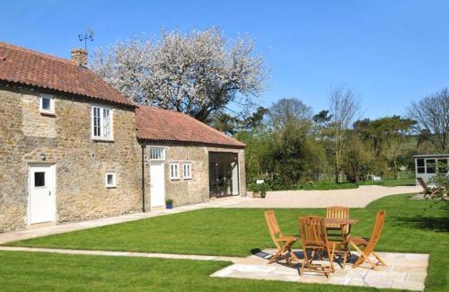 Gilling East House | Clematis Cottage