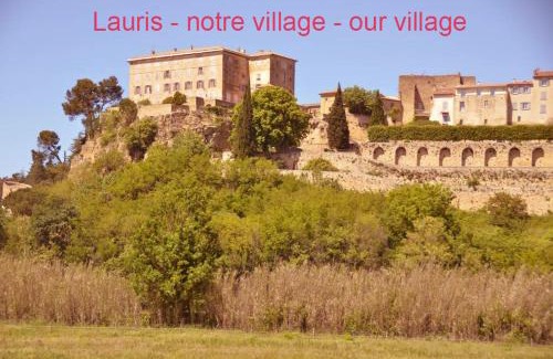 Lauris Apartment | Clementine - Joli studio privé avec clim calme à 70 m du centre village de Lauris