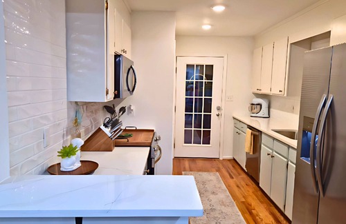 Anderson House | Clemson Game Day Gem - Lake Access - Marina Retreat