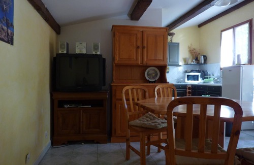 Vauvenargues House | CléVacances quiet house with pool at the foot of the Montagne Sainte Victoire