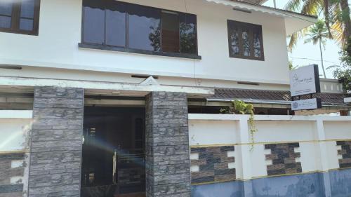 Varkala Hotel | Cliff Petals by Saash Hotels