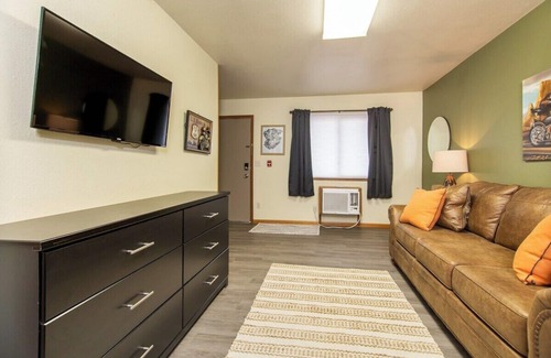 Rimrock Apartment | *Cliff View Apts #4*Private Balcony*Lakes Nearby*