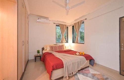 Kusgaon Budruk House | Cliff View Villa With Huge Swimming Pool and Baby Pool