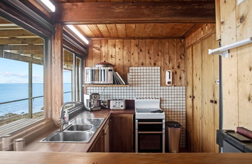 Myponga Beach House | Cliffs End Beach Shack - 105 Gold Coast Drive