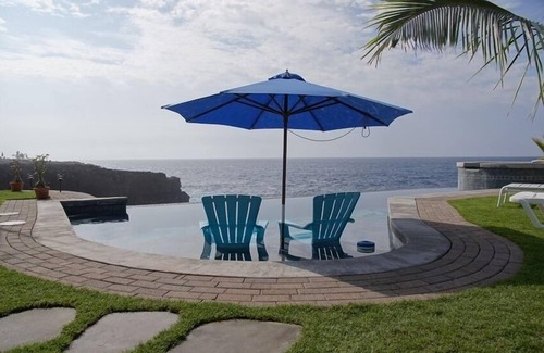 Captain Cook House | Cliffs of South Kona ‘The Cove at Milolii'