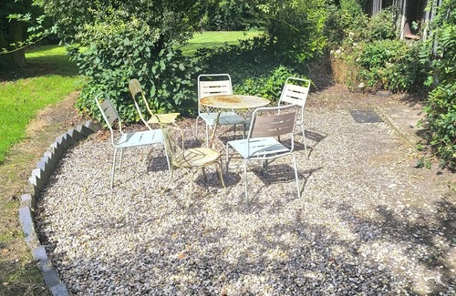 Lammerville Cottage | Clos Cristina. 2-bedroom self-catering cottage, with a studio on the second floor.