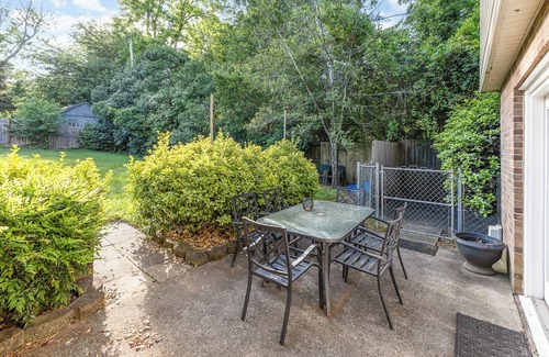 SouthPark House | Close 2 Southpark~Pet Friendly w/Fenced-In Yard