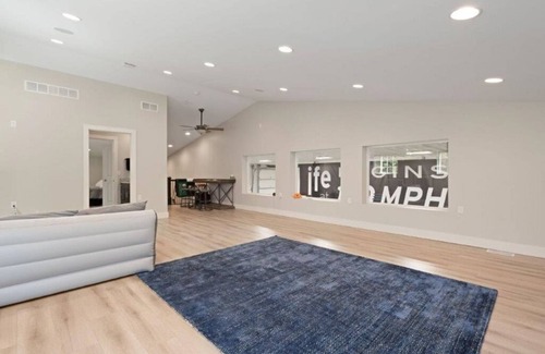 Granger House | Close proximity to Notre Dame with plenty of space to relax inside and out.