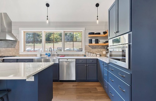 Seal Cove House | Close to Acadia, SWHarbor, DECK, SUN PORCH, SPACIOUS with modern amenities.