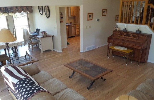 Colorado Springs House | Close To Air Force Academy, Colorado Springs, Denver!