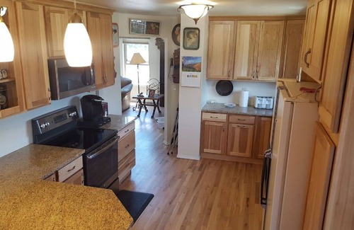 Colorado Springs House | Close To Air Force Academy, Colorado Springs, Denver!