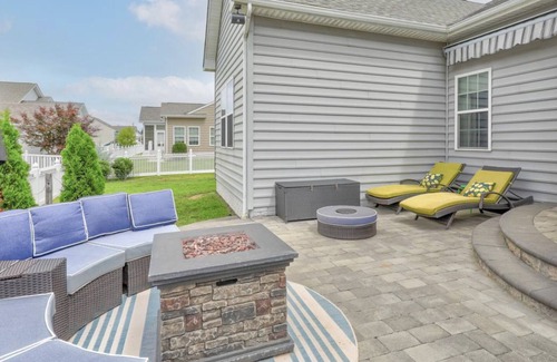 Lewes House | Close to all Rehoboth/Lewes attractions w/community pool & parking!