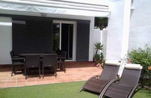 Conil de la Frontera House | Close to beach and town with communal pool, Central air conditioning - Casa Marivi -