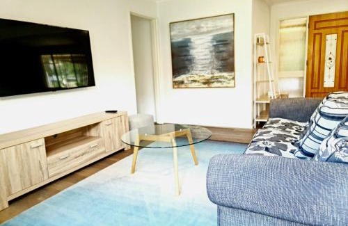 Surfside House | Close to beach and Mangrove walk