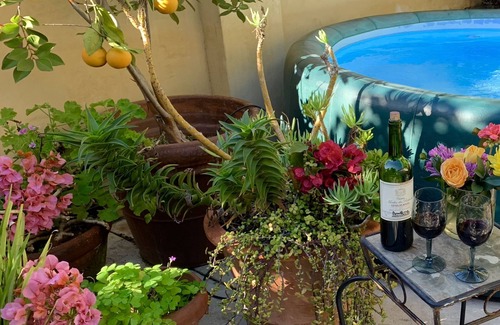 Redondo Beach House | CLOSE TO BEACH & RESTAURANTS, large backyard & barbeque for family fun! Sleeps 8
