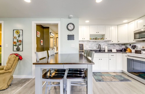 Forest Grove Apartment | Close to Colleges: Worcester Apt w/Lake Access!