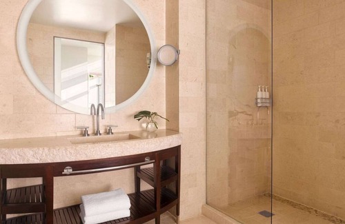 Civic Core Hotel | Close to Convention Center + Rooftop Pool & Bar