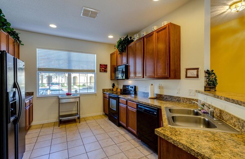 Crestwynd Bay House | Close to Disney 3 bdrm 2.5 bath- Unit20 Crestwynd