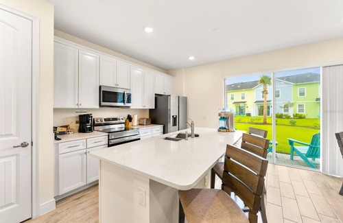 West Kissimmee House | Close to Disney Townhome in Margaritaville Neighborhood Sleeps 8