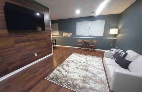 Ottawa Apartment | Close to DT Ottawa - 2BR Apt