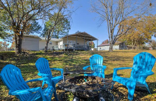 Checotah House | Close to Lake Eufala with a private firepit and covered back deck