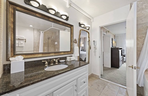 Laguna Beach Hotel | Close to Local Attractions. Laguna Beach Gem! #49