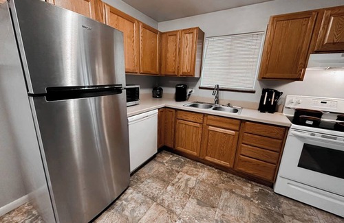 Billings House | Close to shopping and entertainment.
