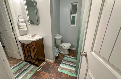Billings House | Close to shopping and entertainment.