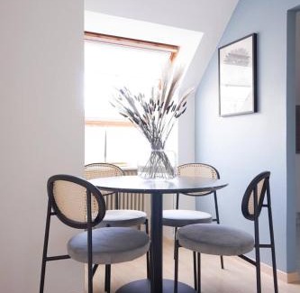 Mariahilf Apartment | Close to Shopping Street I Close Metro I Designer
