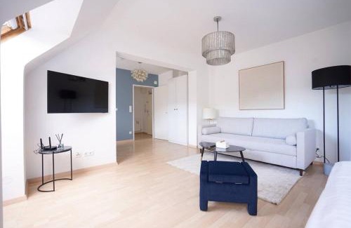 Mariahilf Apartment | Close to Shopping Street I Close Metro I Designer