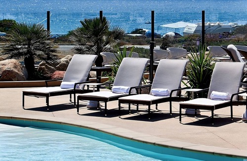 Carlsbad Hotel | Close to South Carlsbad State Beach! Oceanview, Swimming Pool, Pets are Allowed!