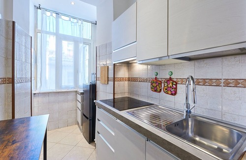 Rione IV Campo Marzio Apartment | Close to Spanish Steps 2 bedrooms, balcony, wifi, A/C, dining room, kitchen, lift