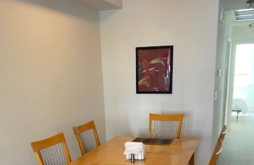 San Ramon Condo | ❤️ Close to SR Regional Hospital. Spacious kitchen, WIFI, garage, w/d in unit