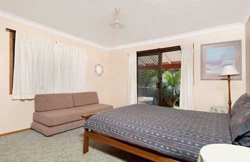 Suffolk Park Apartment | Close to Suffolk Park Beach and shops