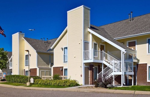 Sharonville House | Close to Twin Creek Preserve! Swimming Pool, FREE Parking, FREE Breakfast!