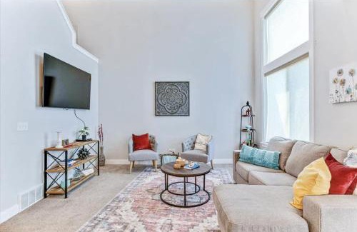 Sunset Heights House | Close to UVU & BYU Golf Course Pet Friendly