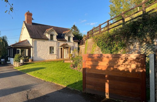 Glasbury Cottage | CLOSED FOR BOOKINGS