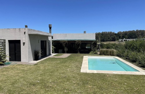 San Vicente House | Closed neighborhood between La Barra and Jose Ignacio