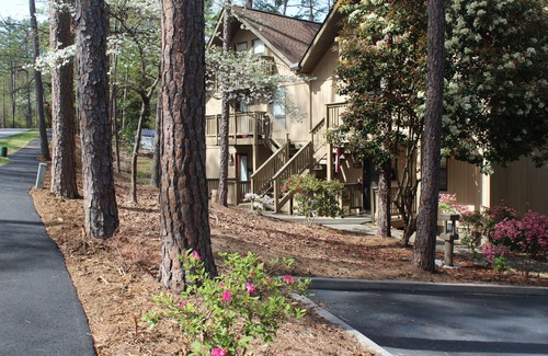 Salem Condo | Closest to pool - and free use of our canoe!
